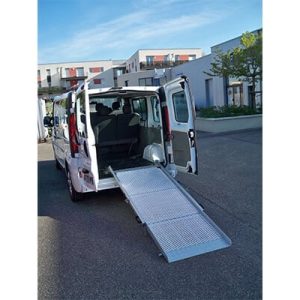 Rampe d'accès pliable TPMR pour fauteuil roulant – Solution de mobilité pratique et sécurisée pour véhicules