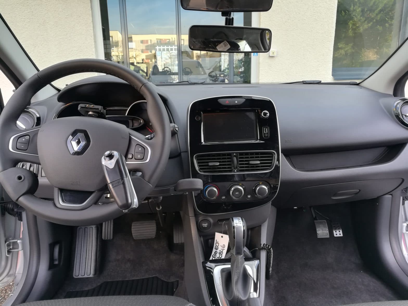 Handi conduite sur Renault Clio IV
